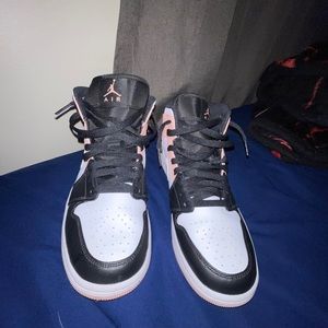 Jordan 1 Crimson Tint